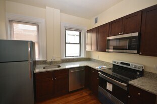 1486 Beacon St, Unit 14 in Brookline, MA - Building Photo