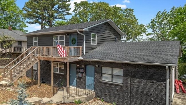 830 W Caraway St in Fayetteville, AR - Building Photo - Building Photo