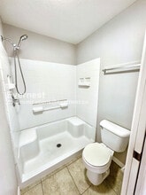 2429 Hibiscus Bay Ln in Brandon, FL - Building Photo - Building Photo