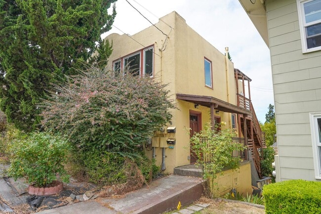 property at 1504 Grant St