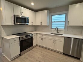 1108 Freyburg St in Pittsburgh, PA - Building Photo