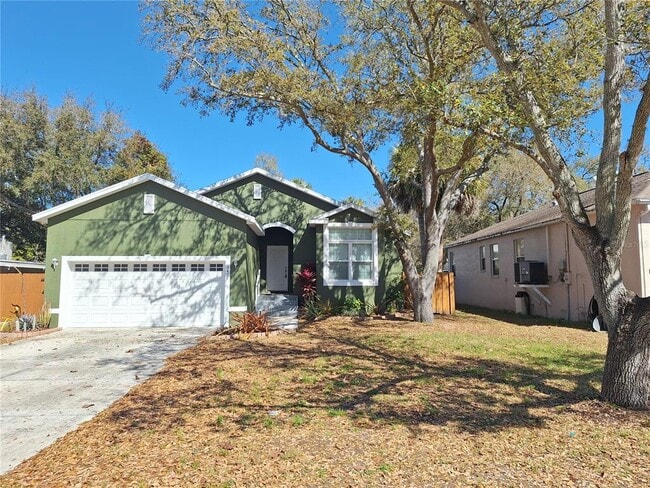 property at 5421 Palmetto Rd