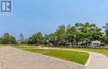 2929 Aquitaine Ave in Mississauga, ON - Building Photo - Building Photo