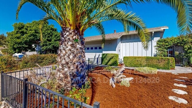 6474 Sequoia St in Rohnert Park, CA - Building Photo - Building Photo