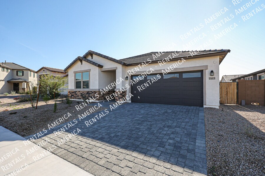 7513 W Illini St in Phoenix, AZ - Building Photo