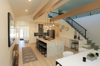Luxe at Pepper Pike in Pepper Pike, OH - Building Photo - Interior Photo
