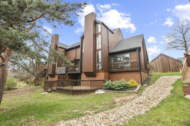 property at 4765 Smoketalk Ln