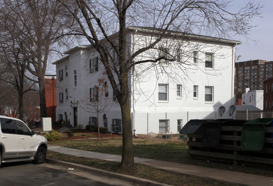 Community Lodgings in Alexandria, VA - Foto de edificio