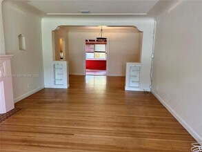 203 NE 86th St in El Portal, FL - Building Photo - Building Photo