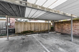 10137 Waterstone Dr in Houston, TX - Building Photo - Building Photo