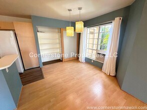 468 Mananai Pl in Honolulu, HI - Building Photo - Building Photo