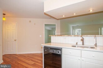 5958 Founders Hill Dr in Alexandria, VA - Building Photo - Building Photo