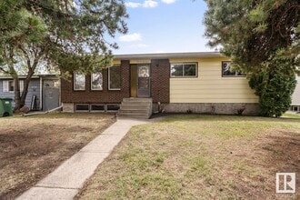 4316-4345 45 Ave in Bonnyville, AB - Building Photo - Building Photo