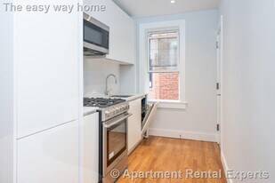 18 Forest St in Cambridge, MA - Building Photo