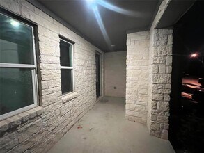 112 W Point Way in Elgin, TX - Building Photo - Building Photo