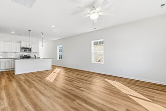 99 Cobbler Wy in Hampstead, NC - Building Photo - Building Photo