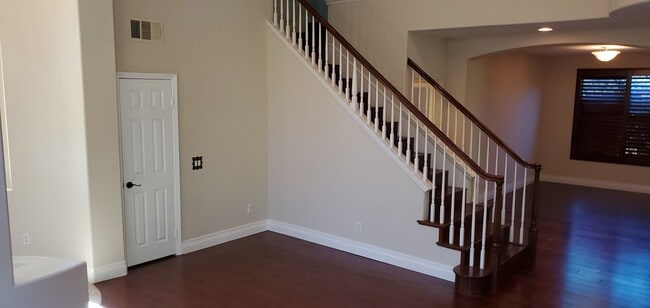 1708 Corte Monarca in Camarillo, CA - Building Photo - Building Photo