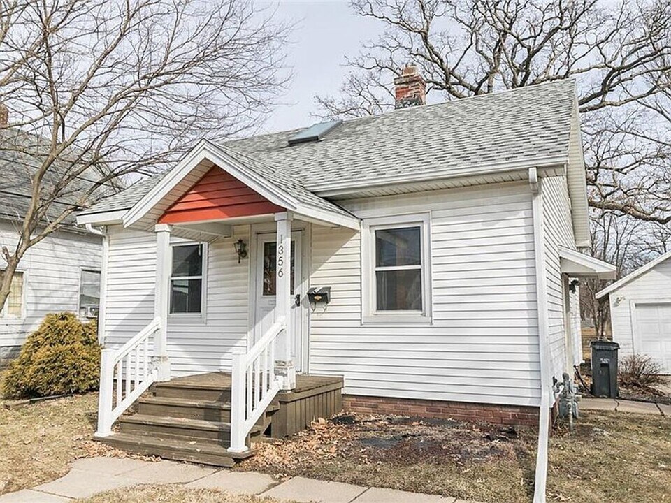 1356 G Ave NE in Cedar Rapids, IA - Building Photo