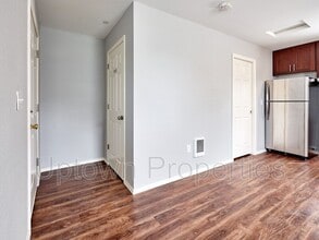 7230 NE 18th Ave in Portland, OR - Building Photo - Building Photo