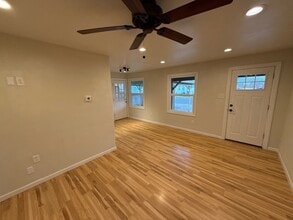 1070 SW 16th Ave in Albany, OR - Building Photo - Building Photo