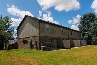 1775 Spring Water Dr, Unit C in Clarksville, TN - Foto de edificio - Building Photo