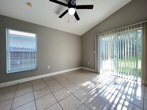1143 Fremont Park Ave in Orlando, FL - Building Photo - Building Photo