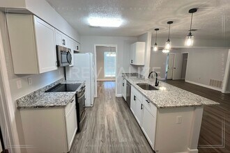9270 Abilene Dr S in Mobile, AL - Building Photo - Building Photo