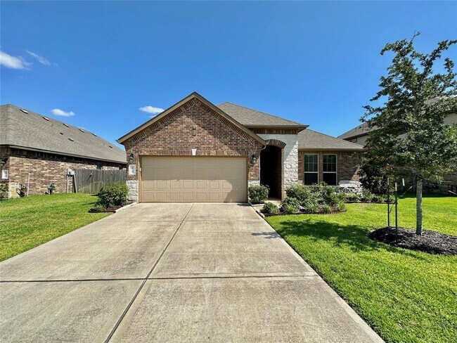 property at 28707 Forest Pass Ln