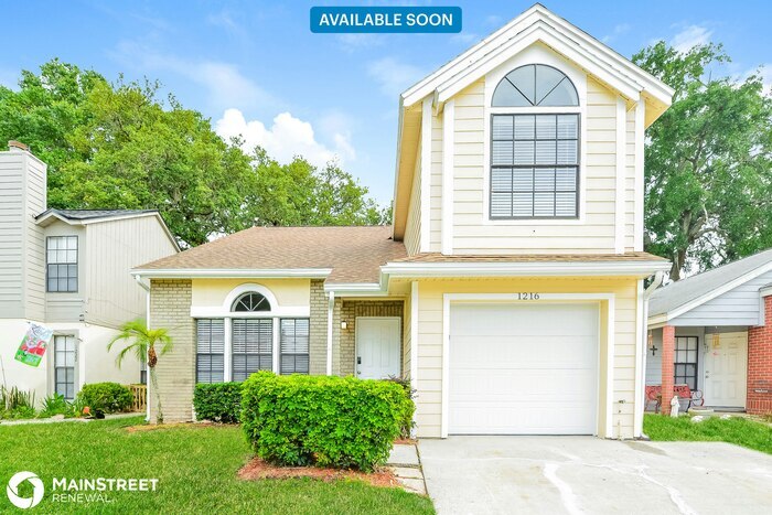 1216 Crossfield Dr in Apopka, FL - Building Photo