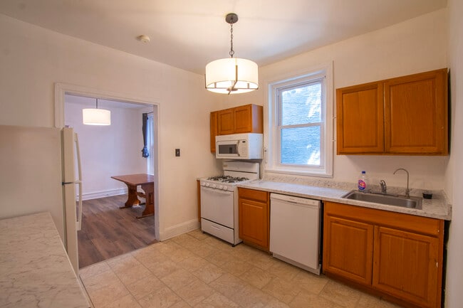 property at 2039 N Gratz St