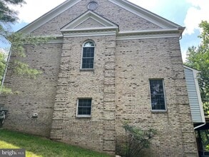 8400 Cedarcreek Ct in Ellicott City, MD - Building Photo - Building Photo