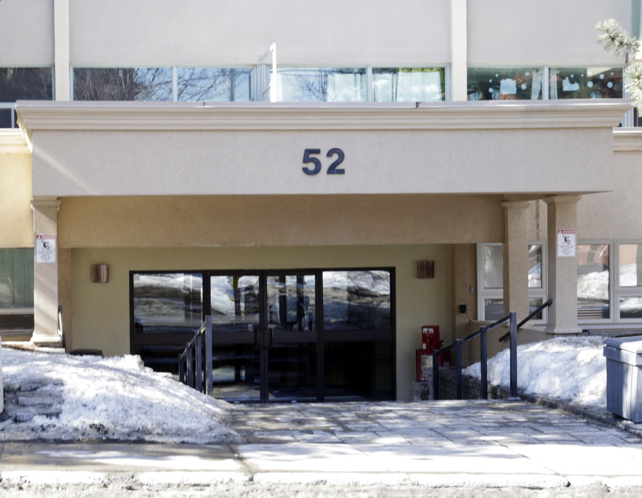 Suites of Somerset in Ottawa, ON - Building Photo