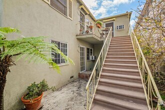 11248 La Maida St in Los Angeles, CA - Building Photo - Building Photo