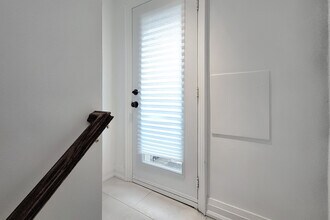 7 Walker Rd in Toronto, ON - Building Photo - Building Photo