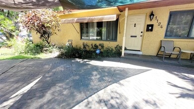 1124 NE 7th St in Hallandale Beach, FL - Building Photo - Building Photo