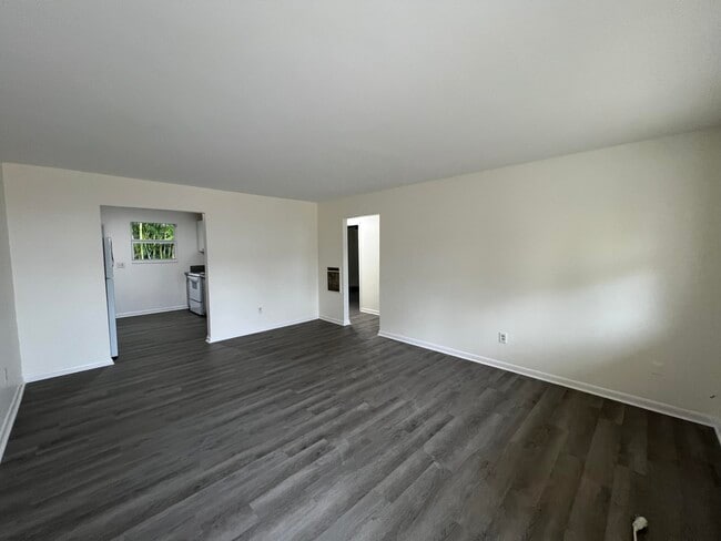 1855 Dillone Ln in North Palm Beach, FL - Building Photo - Building Photo