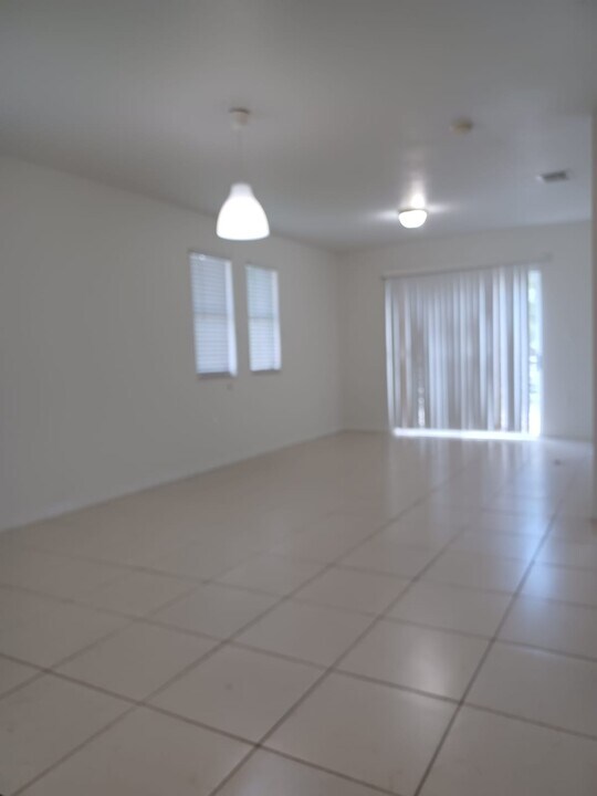 10630 NW 88th St, Unit 220 in Doral, FL - Building Photo
