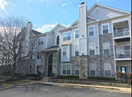 5924 Founders Hill Dr, Unit 303 in Alexandria, VA - Building Photo