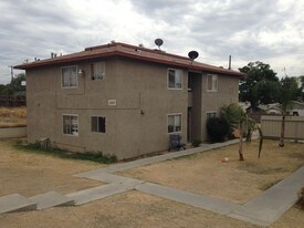 1317 Bernard St in Bakersfield, CA - Building Photo