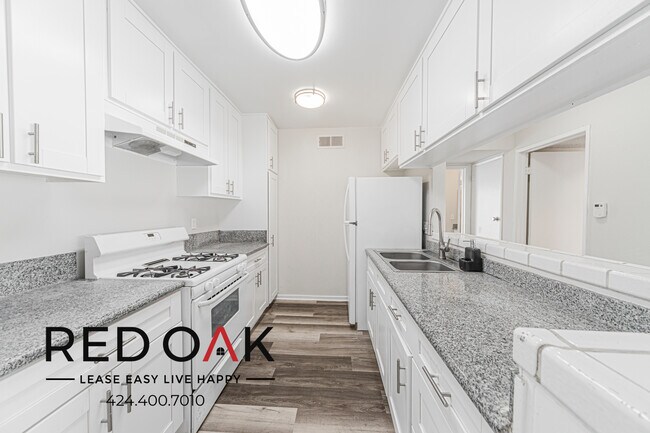 21315 Roscoe Blvd in Los Angeles, CA - Building Photo - Building Photo