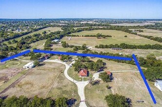 2011 S Westmoreland Rd in Red Oak, TX - Building Photo - Building Photo