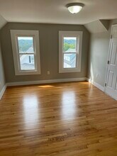 188 S Orchard St, Unit 3 in Wallingford, CT - Foto de edificio - Building Photo