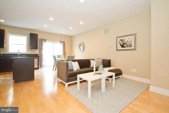 1118 Wallace St in Philadelphia, PA - Building Photo - Building Photo