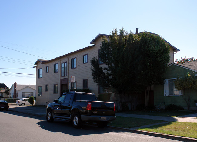 2380 Lowell Ave in Richmond, CA - Foto de edificio - Building Photo