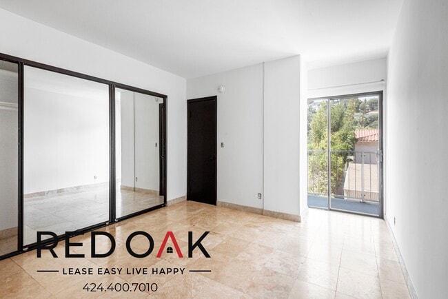 3949 Los Feliz Blvd in Los Angeles, CA - Building Photo - Building Photo