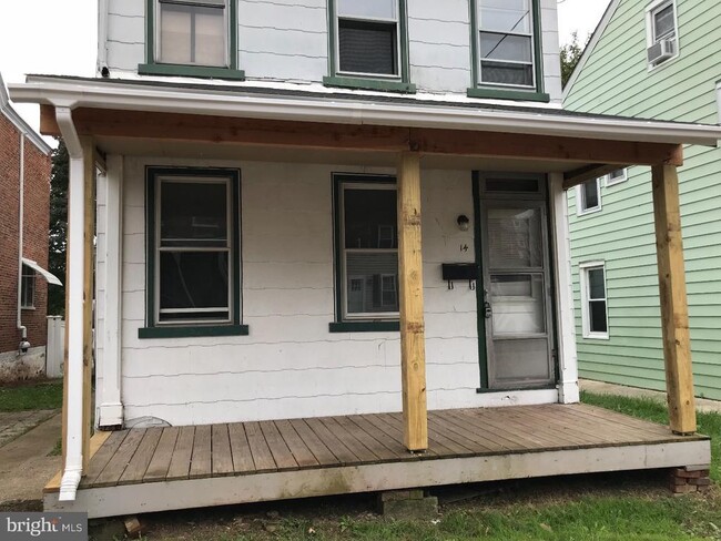 14 E 2nd St in Pottstown, PA - Building Photo - Building Photo