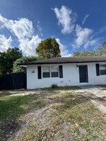 4759 Myrtle Dr, Unit 4759 in Greenacres, FL - Building Photo