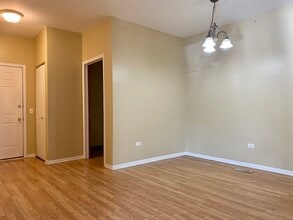 3275 Stratford Ct, Unit Unit 1B in Lake Bluff, IL - Building Photo - Building Photo
