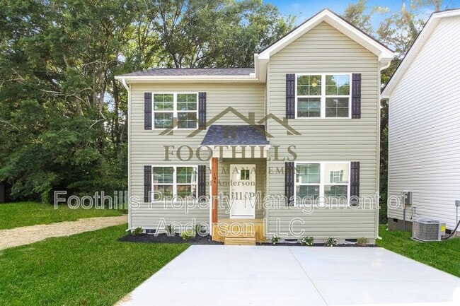 property at 104 Crown Ct