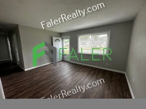 498 Ridgebury Dr in Xenia, OH - Building Photo - Building Photo